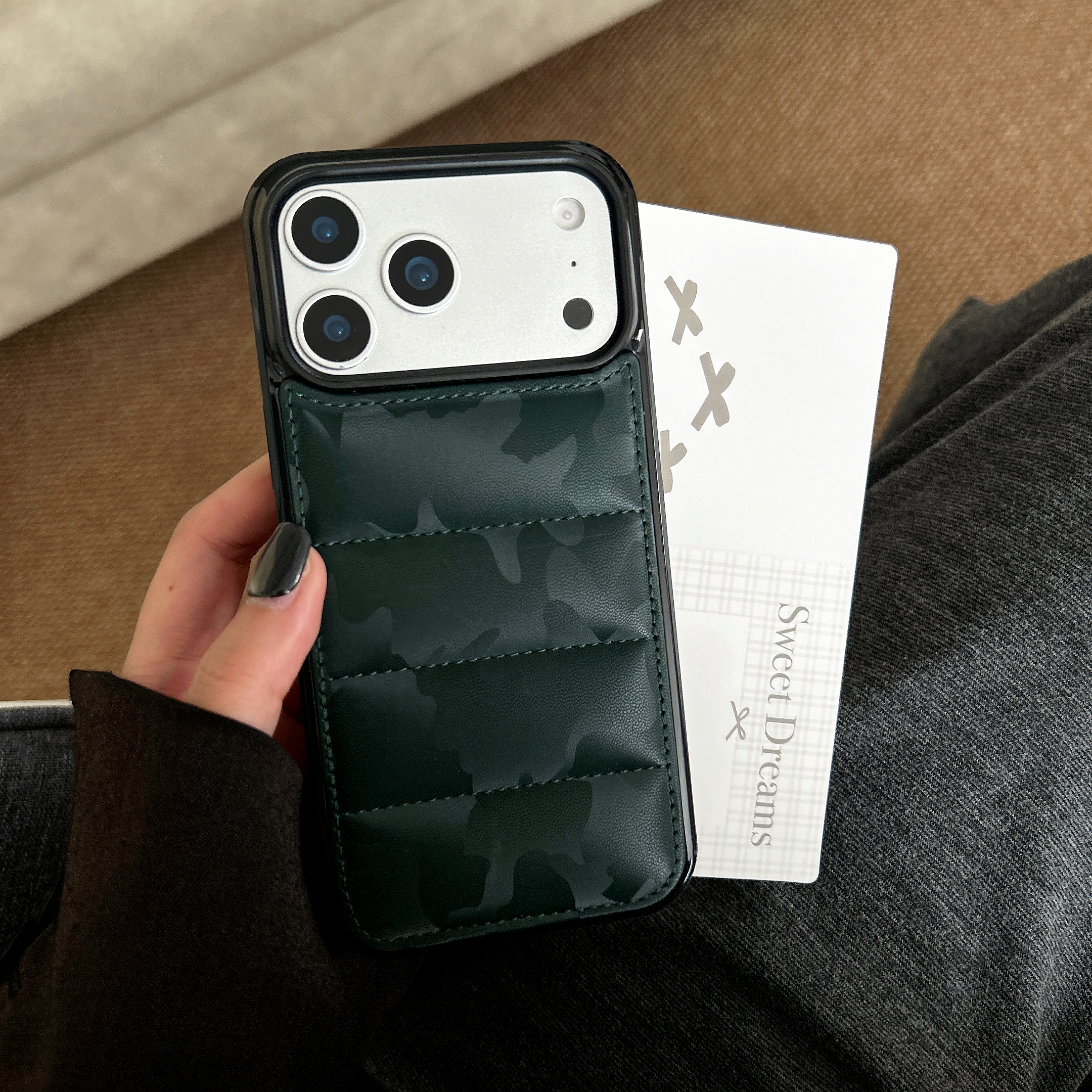 สีเขียว