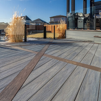 Revêtement de terrasse en WPC co-extrudé, personnalisable, sans entretien, haute résistance, qualité commerciale, haute densité