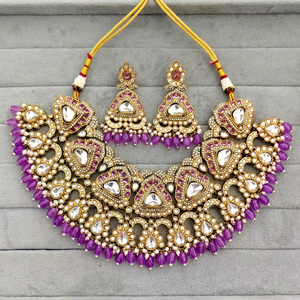 Conjunto de Collar Choker Kundan Chapado en Oro Antiguo Tradicional Indio con Cuentas de Piedras Preciosas Color Lavanda Púrpura, Conjunto de Joyería Nupcial con Pendientes - Product Image 1