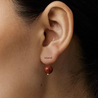 Collier Yuma pour femme en cuivre plaqué, orné de perles rouges, pendentif léger d'inspiration créateur, style vintage minimaliste et tendance