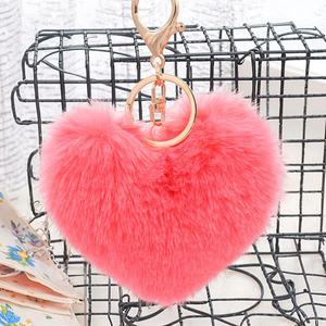 Mignon Coeur En Peluche Boule Sac Pendentif Moelleux Bobble Porte-clés Porte-clés Amour Pom Charme Pendentif Fourrure <span class=keywords><strong>Pompon</strong></span> pour Femmes et Filles - Product Image 6