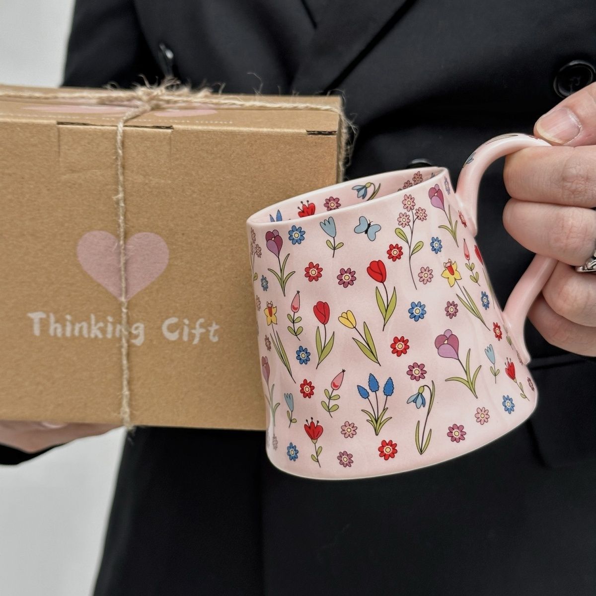 Tasse fleurie de rêve-rose + coffret cadeau