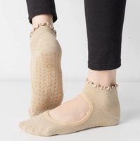 Vente en gros de bas de yoga personnalisés Chaussettes de cheville pour femmes, de fitness, de pilates, de sport professionnel, en dentelle, pour intérieur