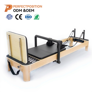 Máquina de Pilates Reformer Estable y Duradera de Madera de Haya con Trapecio Completo, Cuero de Microfibra y Logotipo Personalizado para Estudio de Yoga - Product Image 1