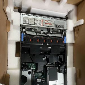Serveur Rack 1U PowerEdge R6725 avec 24 DDR5 DIMM, 4 LFF SAS/SATA, 2*800W, Processeurs EPYC de 5ème Génération Performants - Product Image 1