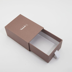 Véritable carton personnalisable Emballage de luxe pour petites femmes Boîte cadeau cosmétique pour les soins de la peau - Product Image 4