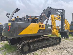 รถขุดมือสองคุณภาพสูง Volvo EC300 รุ่นปี 2023 น้ำหนักใช้งาน 30 ตัน พร้อมมอเตอร์เกียร์บ็อกซ์ประสิทธิภาพสูงที่ได้รับการรับรอง - Product Image 2