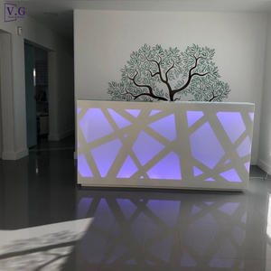 مكتب استقبال حديث بتصميم عصري مع إضاءة خلفية بيضاء وأضواء RGB للمكاتب - Product Image 2