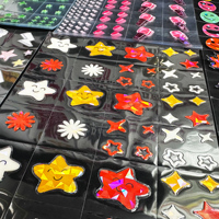 Autocollants holographiques de dessins animés A5 semi-découpés UV pour gobelets étanches, enveloppes de tasses, conception de motifs de logo personnalisés, écologiques et lavables