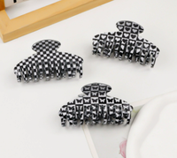 Schwarz-Weiß-Serie Gestreiftes Kariertes Neues PVC-Blumen-Schmetterlings-Design für Hochzeit Ostern Chinesisches Neujahr