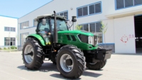 Direkter Hersteller Schwerer Landwirtschaftstraktor Anpassbares Erscheinungsbild Leistung und Zusatzausrüstung