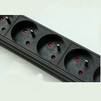 Câble 1,8 m 2 m, multiprise universelle 1U 8 voies pour armoire de serveur, centre de données, rack, barrette d'alimentation, unité de distribution d'alimentation (PDU), bonne qualité