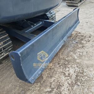 Offre Spéciale : Mini-Excavatrice sur Chenilles d'Occasion Komatsu PC56-7, 5,6 Tonnes, Originale du Japon, Compacte avec Moteur Komatsu 4D88E - Product Image 4