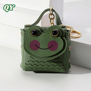 QY เคสหูฟังรูปกบการ์ตูนน่ารักกระเป๋าใส่เหรียญพวงกุญแจเครื่องประดับรถจี้เสน่ห์สำหรับผู้หญิงเด็กผู้หญิง - Product Image 6