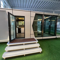 Capsule spatiale de luxe pour l'extérieur, petite maison moderne modulaire préfabriquée avec mobilier complet et salle de bain