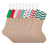 Chaussettes de Noël personnalisées en toile de jute rayée, grands sacs cadeaux monogrammés à carreaux pour la décoration de cheminée familiale des fêtes
