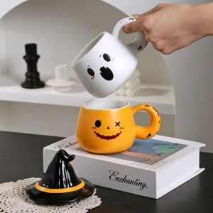 Venta al por mayor nueva creativa 3D <span class=keywords><strong>Halloween</strong></span> divertido tazas de café de cerámica logotipo personalizado FORMA DE elfo pintado a mano <span class=keywords><strong>taza</strong></span> de porcelana <span class=keywords><strong>taza</strong></span> de té con tapa - Product Image 3