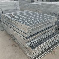 Plateforme de marche robuste en treillis galvanisé, grilles en acier inoxydable SS316
