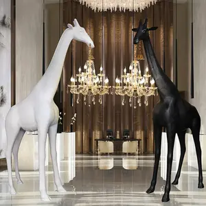 キャラクター彫刻装飾動物像樹脂キャスト大きなキリン鹿ヨーロッパの家の装飾写真ヨーロッパ