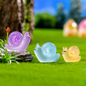 Mini Caracoles Luminosos, Figuras de Caracoles Pequeños que Brillan en la Oscuridad, Manualidades de Resina para Jardín, Decoración de Paisajes de Musgo en Miniatura - Product Image 3