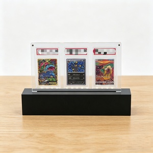 Support de Cartes en Acrylique Lumineux Premium Élégant – Protection Haute Visibilité pour Présentoir de Collection de Cartes TCG - Product Image 2