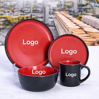 Services de table en porcelaine rouge et noire avec bols, assiettes creuses, tasses à café et soucoupes - Lavables au lave-vaisselle, écologiques