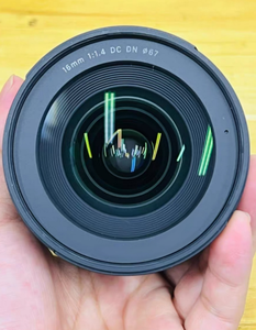 ใช้เลนส์ 16 มม. f/1.4 DC DN Contemporary E — เทียบเท่า 24 มม. เลนส์มุมกว้างแบบ Fast Prime สภาพดีเยี่ยม ใช้งานได้เต็มประสิทธิภาพ! - Product Image 4
