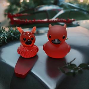 2024 tout nouveau canard en résine canard d'halloween pour Cool Guy pour style gothique fille voiture ornements produit - Product Image 5