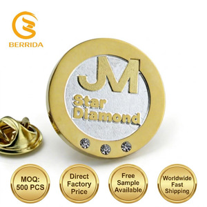 Badge en émail métallique pour cadeau <span class=keywords><strong>de</strong></span> mariage, cadeau pour fan BTS, <span class=keywords><strong>trophée</strong></span> et souvenir - Broche plaquée or avec fermoir papillon - Product Image 5