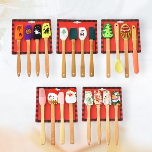 Natale cartone animato Non bastone resistente al calore 4 pezzi in Silicone raschietto Set Mini manica di cottura per l'utilizzo di pasta per utensili da forno - Product Image 3