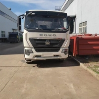 Полноприводный (6x4) 10-колесный водовоз HOWO с двигателем, 14000 л, канистра из качественной углеродистой стали, 220 л.с., механическая КПП, в продаже