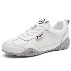 Zapatillas Deportivas Casuales para Mujer, Nuevas, <span class=keywords><strong>a</strong></span> <span class=keywords><strong>la</strong></span> <span class=keywords><strong>Moda</strong></span>, Blancas, en Existencia 2026, Transpirables, con Cordones - Product Image 2
