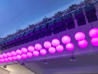 Boule cinétique LED suspendue contrôlée par DMX512, coque en plastique, éclairage de scène à levage automatique