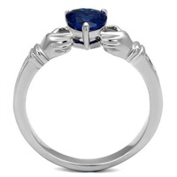 Bague Claddagh irlandaise en acier inoxydable Yiwu Aceon, en forme de cœur 3D avec couronne, symbole de pureté et d'amour, ornée de diamants et de CZ bleu de Londres