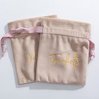 Sac à cordon gris avec logo personnalisé, pochette en daim doux, logo imprimé en sérigraphie ou en relief pour bijoux, colliers, cosmétiques, chaussures, emballage cadeau