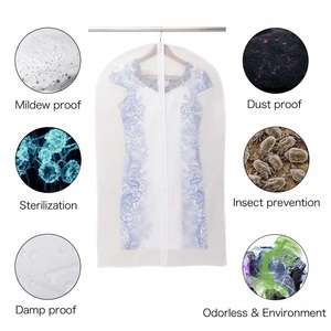 Housses à vêtements translucides personnalisées en PEVA HomeClean pour le rangement suspendu des vêtements, robes, costumes et manteaux dans le placard - Product Image 4
