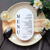 Tarjeta de Invitación de Boda Acrílica Blanca con Forma Ovalada Elegante y Detalles en Negro