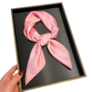 Foulard en satin de soie de luxe imprimé chevaux pour femme, élégant, carré 70x70cm, tendance, motif floral, bandana pour cheveux, foulard de cou, vente en gros - Product Image 5