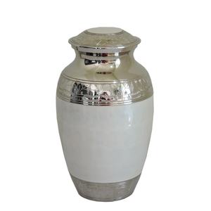 Urna conmemorativa para adultos de latón de diseño clásico, suministros funerarios duraderos para adultos, esmalte con acabado de níquel para cenizas humanas, entierro de cremación - Product Image 5