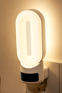 Veilleuse LED moderne avec horloge numérique, contrôle tactile, lumière ambiante multicolore pour chambre à coucher - Product Image 2