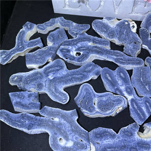 Dalles de cristal brut de jade corail bleu naturel de haute qualité en gros, pour cadeau et décoration intérieure, cadeau de la Saint-Valentin - Product Image 2