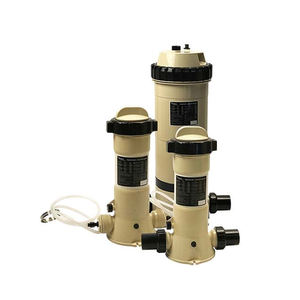 Dispositif de dosage chimique pour la chloration des piscines, adapté aux piscines résidentielles et commerciales. - Product Image 1