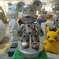 Prix d'usine, ours en résine de dessin animé moderne, Bearbrick 1000, statue de jouet, modèle de statue, statue en polyrésine, ours