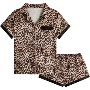 FOXA Conjunto de pijama de satén de 2 piezas para mujer, estampado de leopardo, camisa de manga corta con botones en la parte delantera y pantalones cortos, conjunto de ropa de dormir - Product Image 1