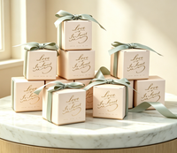 Boîte cadeau carrée élégante avec nœud en ruban, emballage en papier de luxe pour bijoux de mariage, chocolats et cadeaux pour occasions spéciales