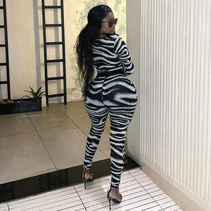 Nuova <span class=keywords><strong>Tuta</strong></span> Donna alla Moda con Motivo Zebrato, Sexy Completo Due Pezzi a Maniche Lunghe, Abito da Discoteca con Body <span class=keywords><strong>Aderente</strong></span> - Product Image 4