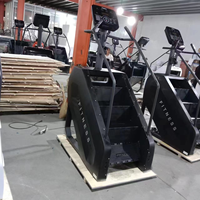 Appareil de cardio-training Commercial Stair Climber Gym Master avec moniteur de fréquence cardiaque pour centre de fitness, machine d'exercice stepper
