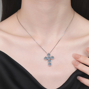9 Colliers pendentifs <span class=keywords><strong>croix</strong></span> en moissanite GRA 0.8CT VVS1, en <span class=keywords><strong>argent</strong></span> 925 plaqué rhodium anti-ternissement, <span class=keywords><strong>avec</strong></span> chaîne maille gourmette pour <span class=keywords><strong>femme</strong></span> - Product Image 5