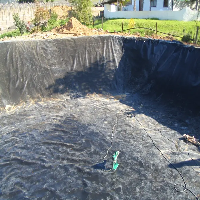 Folha de geomembrana impermeável de cobertura flutuante de canal de lagoa lagoa tratamento de esgoto da indústria de mineração folha de hdpe