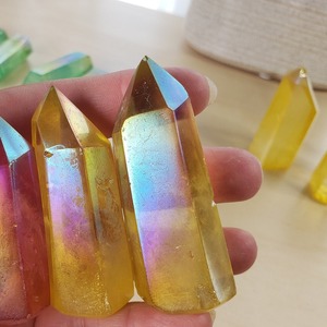 คริสตัลโฮล่า ควอตซ์สีเหลืองออร่าขัดเงา รูปทรงหอคอย ขนาด 5-9 ซม. ของตกแต่งบ้าน สำนักงาน ห้องนอน ตามหลักฮวงจุ้ย เสริมสิริมงคล สร้างบรรยากาศผ่อนคลาย ตามเทรนด์แฟชั่น - Product Image 2